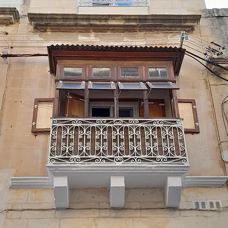 Limestone 3* Sliema